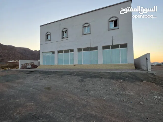 مبنى سكني تجاري للايجار