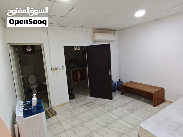 .  room for rent in Al Khaznah قرفة للايجار بالخزنة