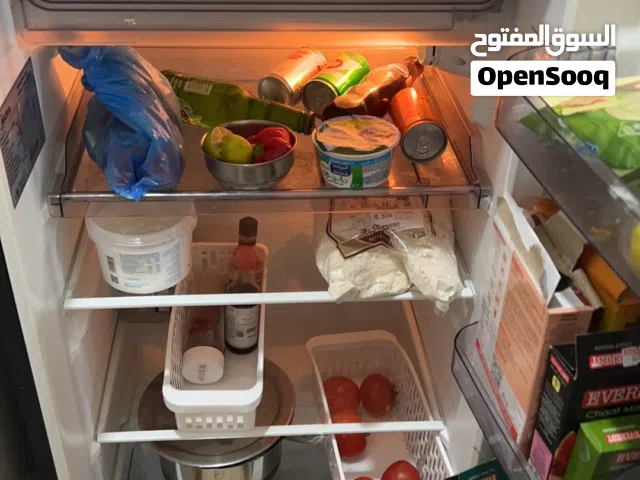 Refrigerator very good condition 25 kwd