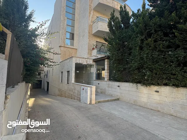 275 m2 4 Bedrooms Apartments for Sale in Amman Deir Ghbar