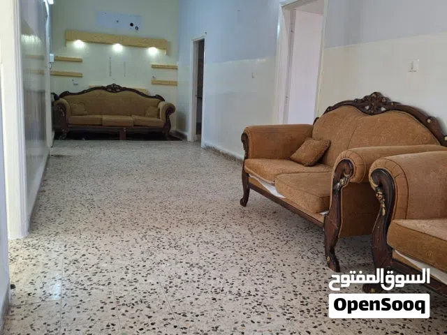 شقة للايجار بسعر 130
