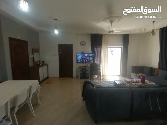شقة مفروشة للبيع في منطقة العاشرة
