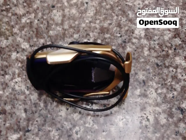 حمالت هاتف محمول لسياره منها حماله للهاتف وفي نفس الوقت شاحن للهاتف فقط 7 دنانير