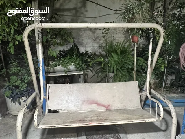مرجوحه مستعمله للبيع تحتاج فقط إلى دهان