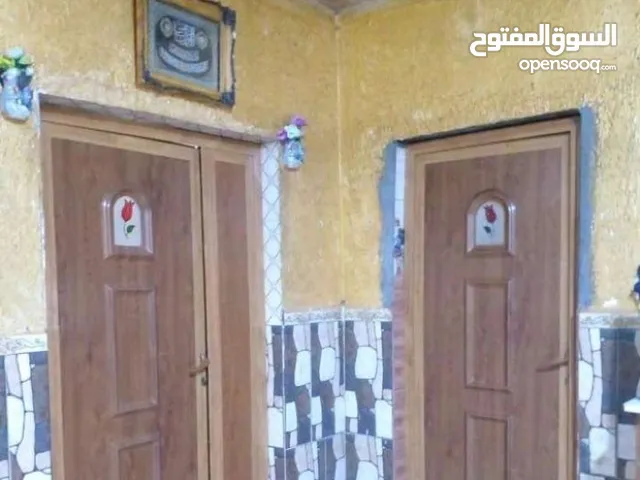 250 m2 2 Bedrooms Townhouse for Sale in Basra Abu Al-Khaseeb
