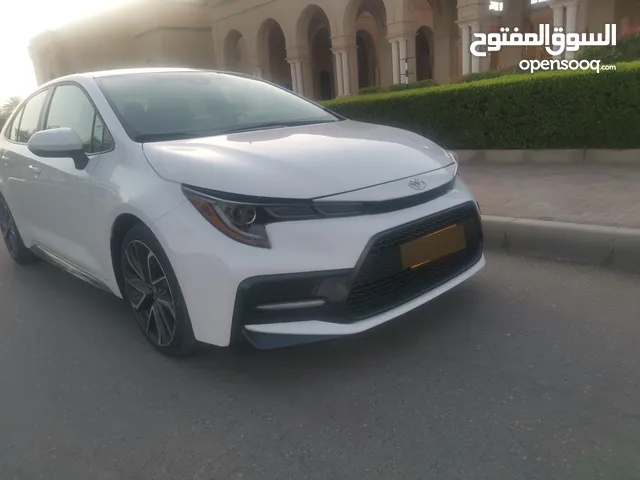 كورولا موديل 2022 بحالة ممتازة اللون أبيض