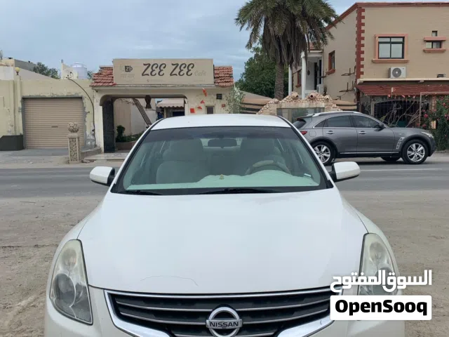 Nissan Altima 2012