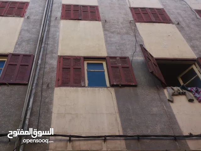 منزل تجاري للبيع به حمام للرجال و النساء