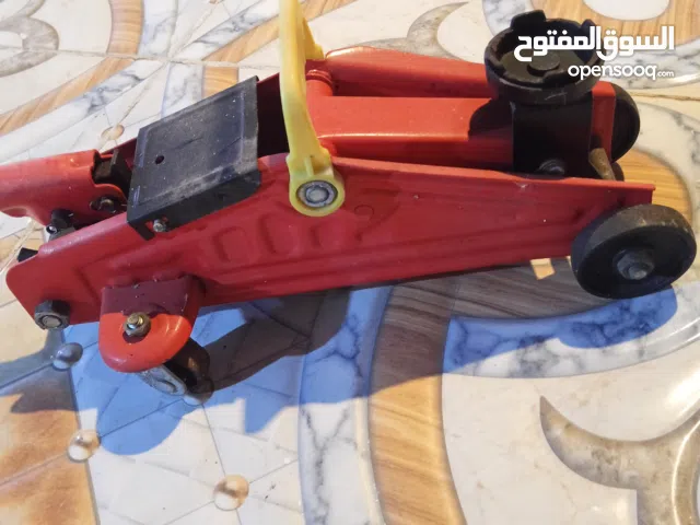 جك نظيف جدا 1طن مع الحقيبة الخاصه به