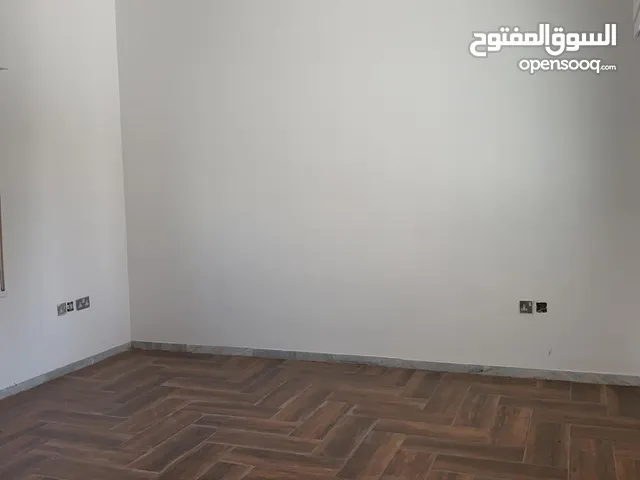 فيلا تجاري للايجار في أفضل مواقع السابع الرقم المرجعي : 2129