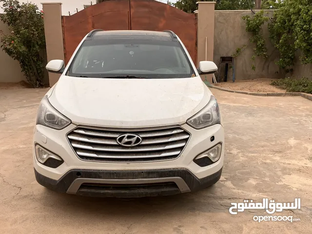 Hyundai Grand Santa Fe 2014 in Tripoli