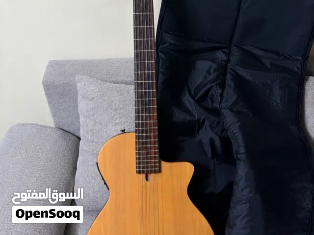 جيتار كلاسيك إلكتروني