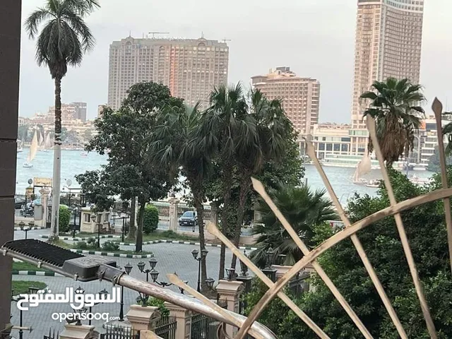 شقة 200م فيو النيل الدقي