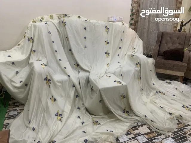 ستائر وبرادي