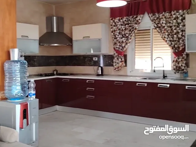 فيلا ارضيه مقابل شيل الجبو عين زارة