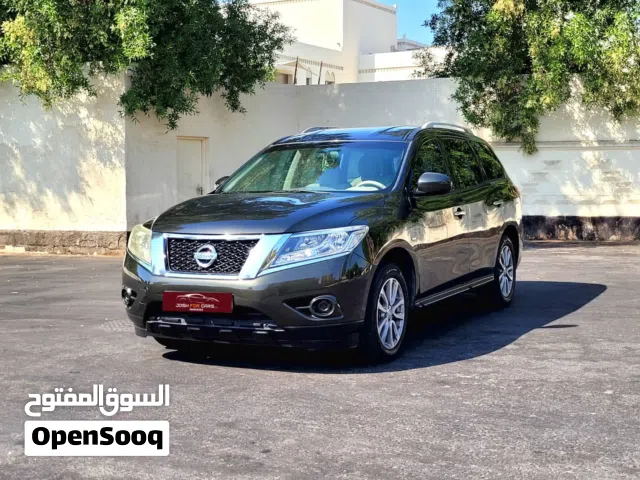 NISSAN PATHFINDER 4X4 MODEL 2015 SINGLE OWNER WELL MAINTAINED