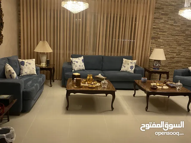 940m2 More than 6 bedrooms Villa for Sale in Amman Daheit Al Rasheed