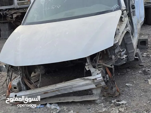 قطع غيار سكراب هاف كت لكزس ES 350 لكسز ES350 وارد موديل 2013 اي اس طبلون كراسي أيضا بعض قطع اخرى