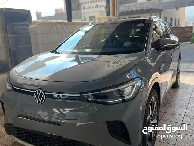 İd4 crooz pure plus 2021 للبيع بداعي سفر