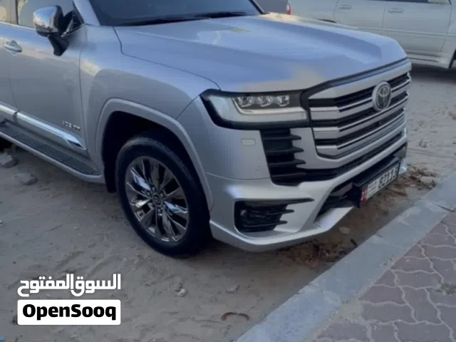 2025 تويوتا لاند كروزر VXR