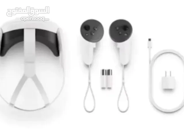 Dive into Virtual Reality with This Oculus Quest 3 Set!