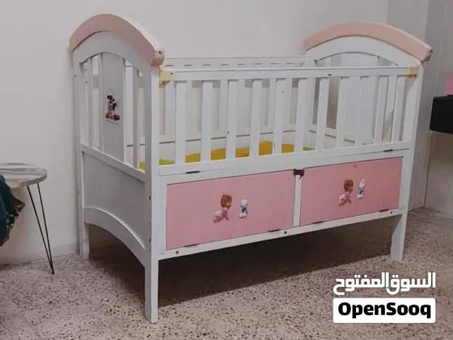 تحت بيبي للبيع كتير منيح ومعاه فرشه