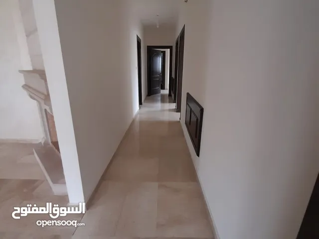 251 m2 4 Bedrooms Apartments for Rent in Amman Um El Summaq