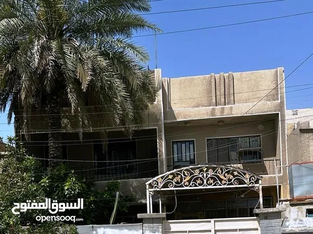 250 m2 More than 6 bedrooms Townhouse for Sale in Baghdad Al Aml