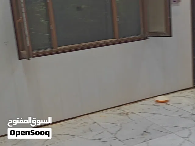 غرفه مع حمام ومطبخ للاجار