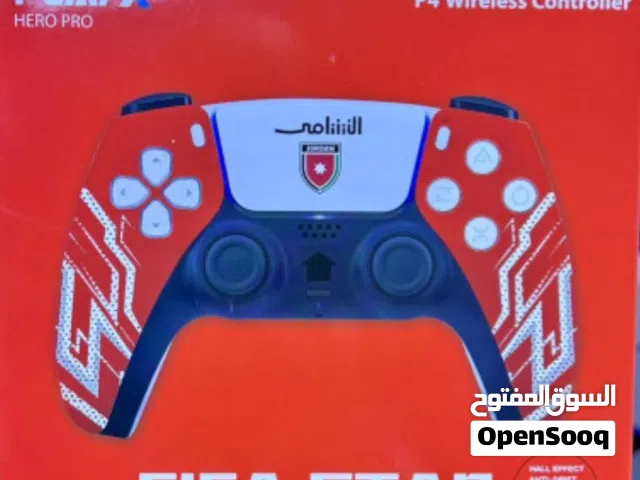 يد تحكم النشامى للبلايستيشن 4 على شكل يد الفايف