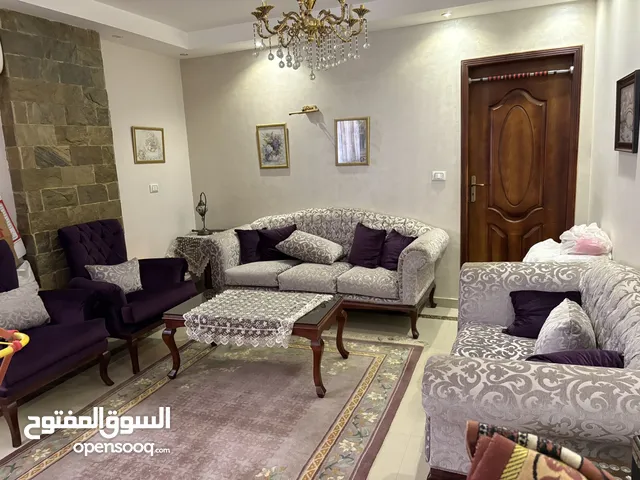 صالون و تربيزات تقديم