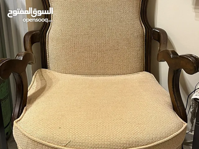 عفش صالون للبيع شيلو كامل حاب تشتري قطعه لحال شيل برضو