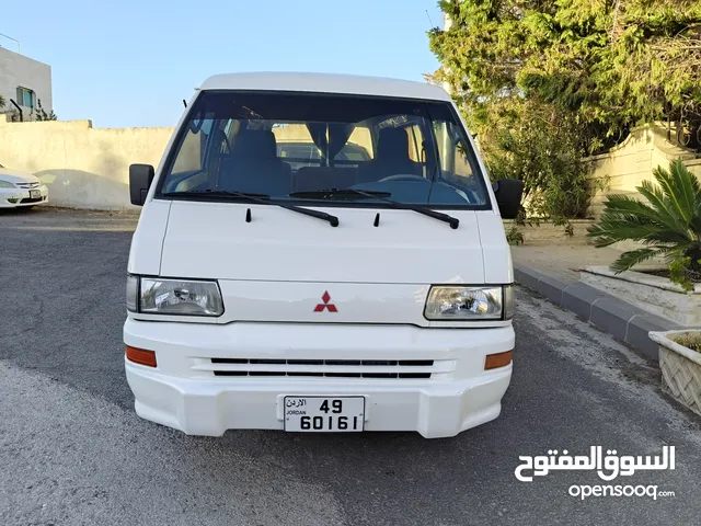 ميتسوبيشي L300 نقل مشترك موديل 2008 لون ابيض