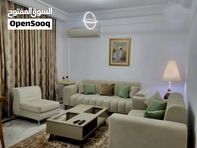 شقة مؤثثة للإيجار اليومي بأحسن موقع في حدائق قرطاج