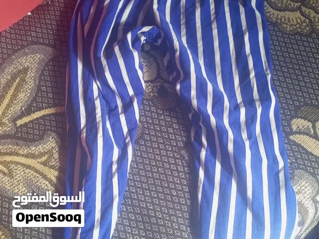 اعلان بيع وشراء ملابس