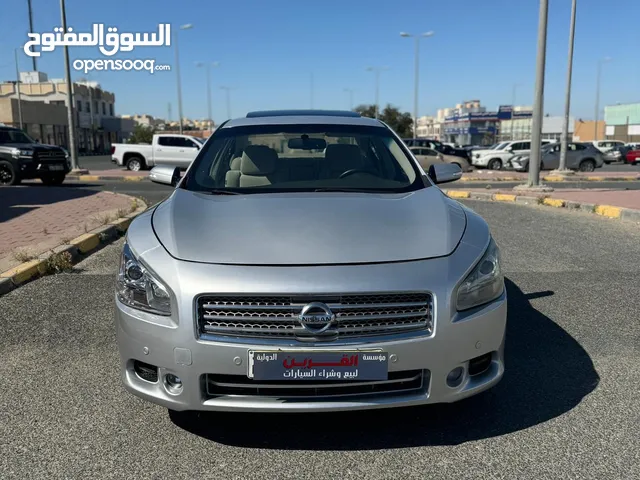 Nissan Maxima S in Mubarak Al-Kabeer