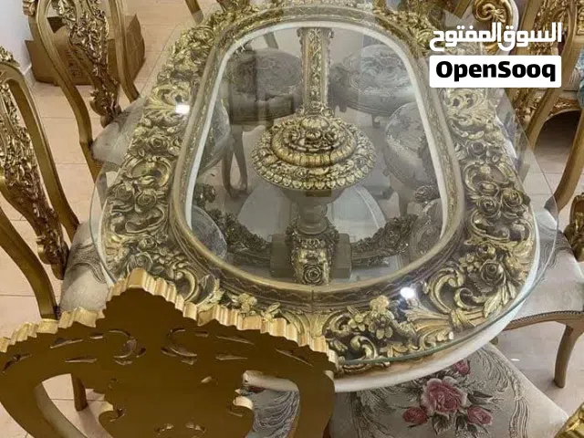 ميز أكل فخم ومزخرف ذهبي طاولة