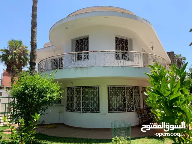 للبيع في المغرب في مدينة الجديدة فيلا جميلة و مشمشة
