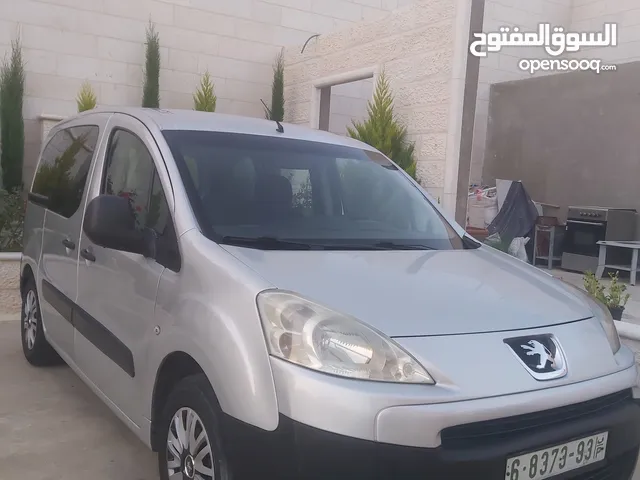 New Peugeot Partner in Hebron