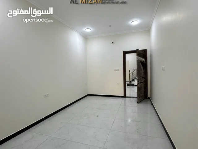 منزل حديـــث للايجــار 300 متر في البصره-الــمعقل بنـــاء حديـــث 2025