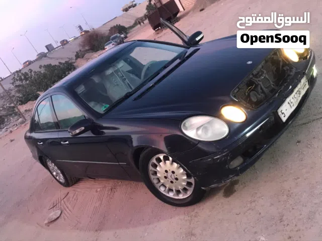 مرسيدس باشا 2006 سياره محرك كمبيون كربون صاله تكييف الله يبارك تحتاج دورها بسيطه على الهيكل