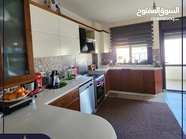 155 m2 3 Bedrooms Apartments for Sale in Ramallah and Al-Bireh Beitunia