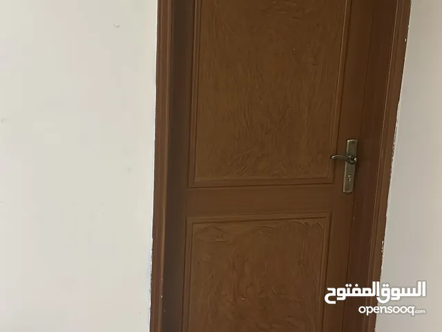 غرفة للإيجار الشهري