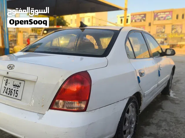 2002 هيونداي افانتي Standard