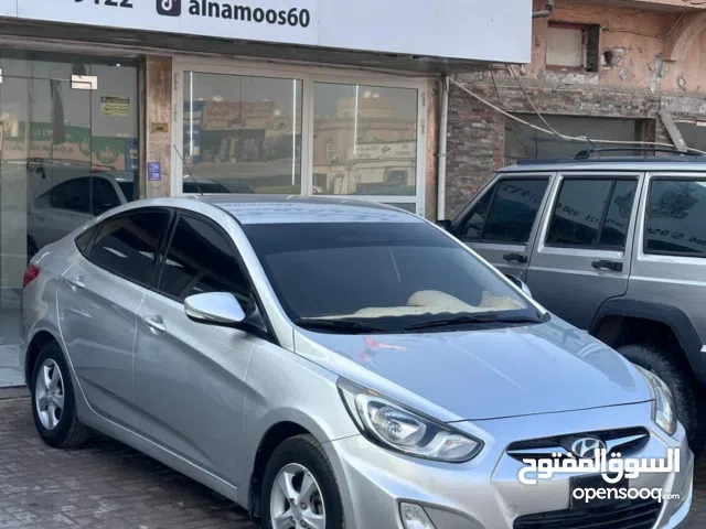 للبيع هونداي اكسنت 2014