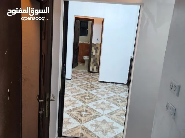 90 m2 2 Bedrooms Apartments for Rent in Salt Al NAqab