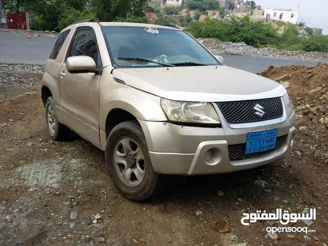 جراند فيتارا أسطورة باب واحد أربعة سلندر