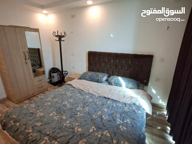 شقة للإيجار مفروشة غرفة وصالة