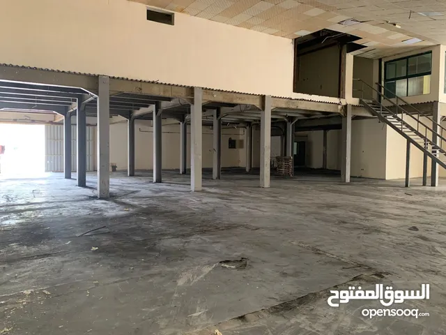 مستودع للتيجار في الجرف 2 مساحع 10.000قدم كهرباء 150 كيلو بسعر 470 الف