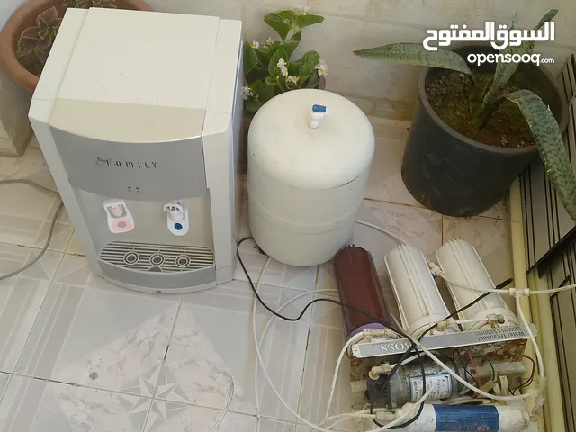 كولر ماء فاملي مع الفلتر بحاله ممتازة الفلتر بحاجة للتنظيف شكليآ فقط شغال 100/100وعلى الفحص
